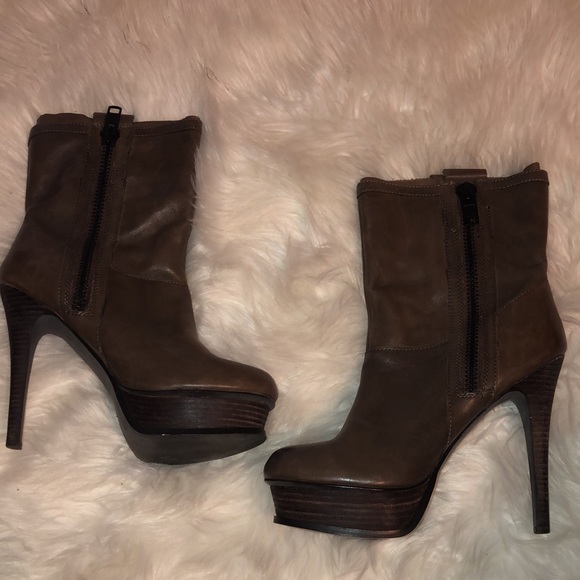 Calvin Klein Shoes - Calvin Klein size 9 beautiful platform boots